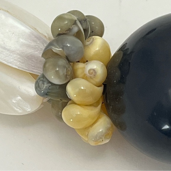 VTG Mini Shell & Lucite Chunky Ribbon Tie Necklace - Picture 12 of 13